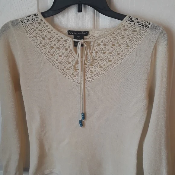 Y2K Crochet neckline Top w/ 3/4 split sleeves Lightweight Knit beaded tie - Picture 5 of 15
